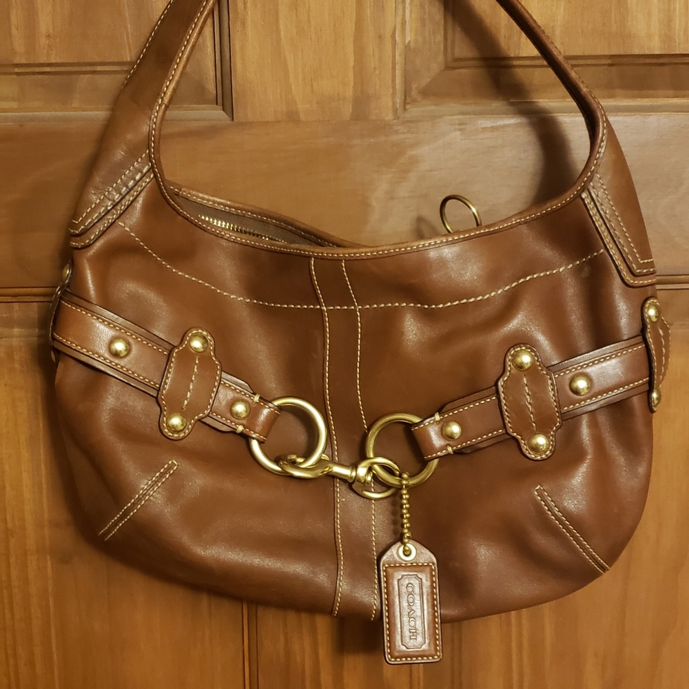 COACH leather Hobo bag w/ Tag Charm
